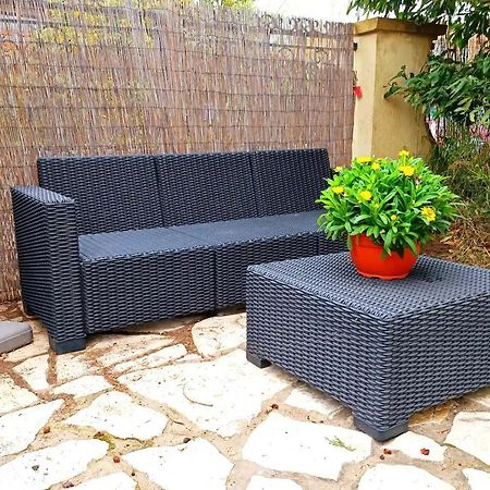 Studio Au Calme Tout Confort Proche Des Plages - Jardin Wifi Parking Fréjus エクステリア 写真