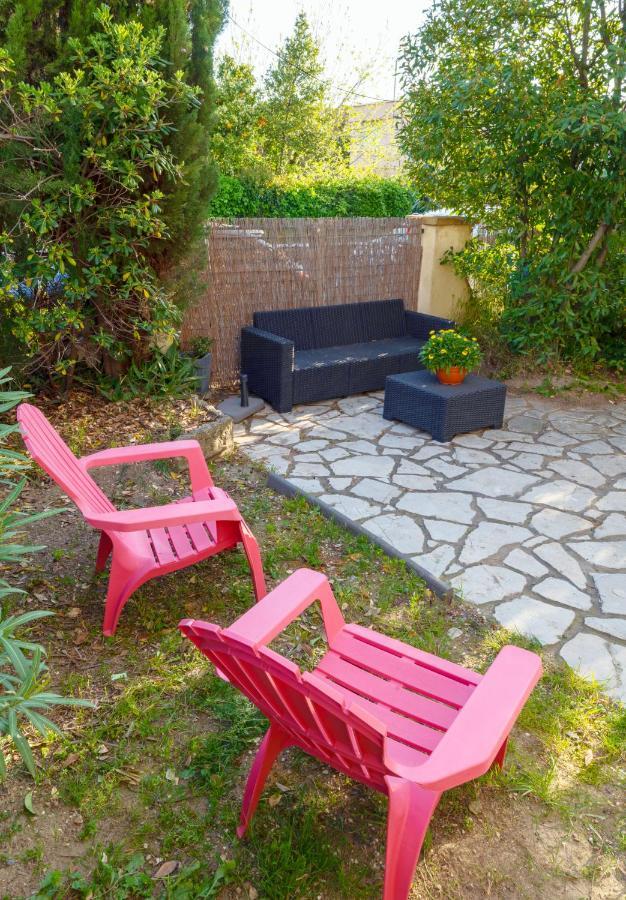 Studio Au Calme Tout Confort Proche Des Plages - Jardin Wifi Parking Fréjus エクステリア 写真