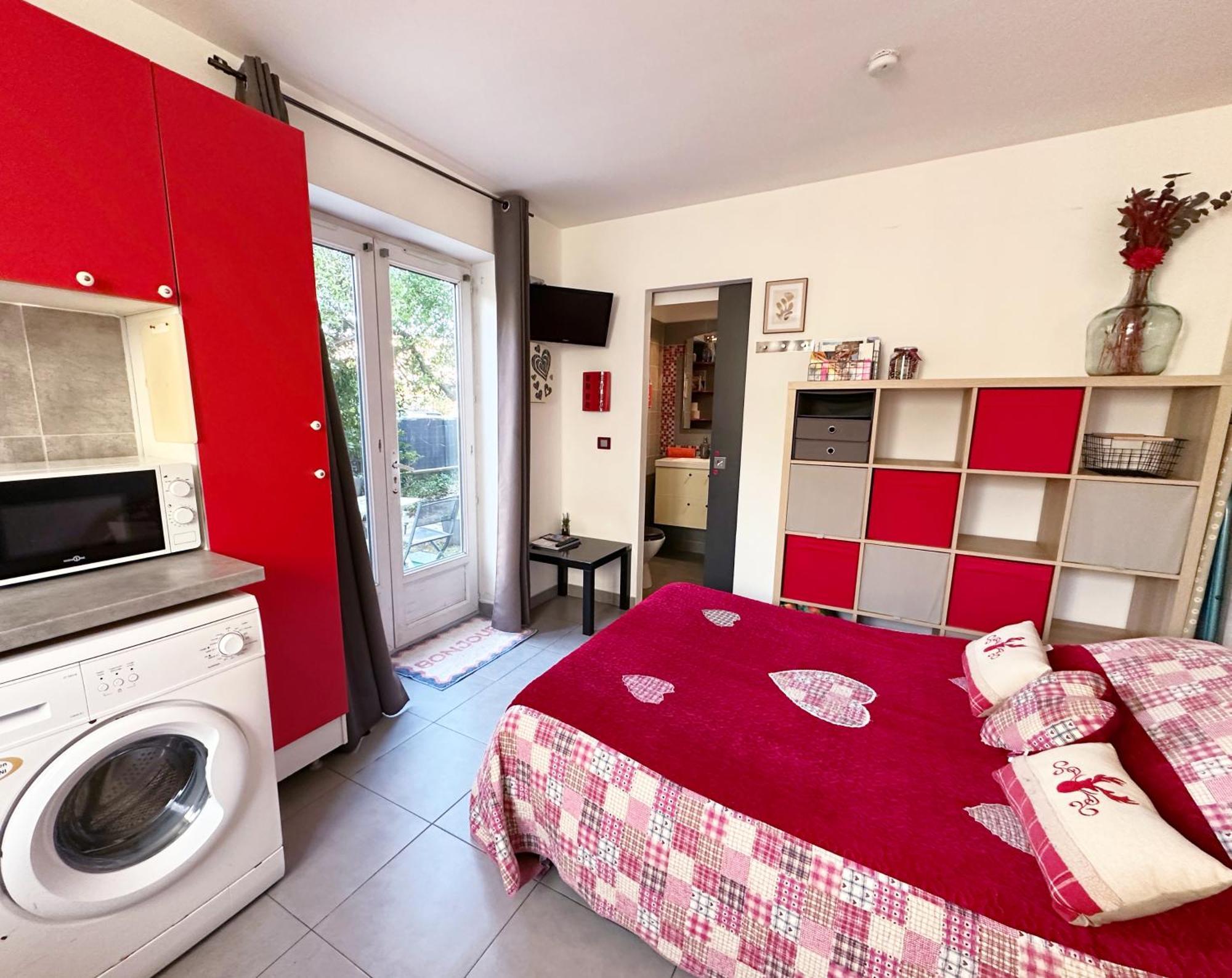 Studio Au Calme Tout Confort Proche Des Plages - Jardin Wifi Parking Fréjus エクステリア 写真